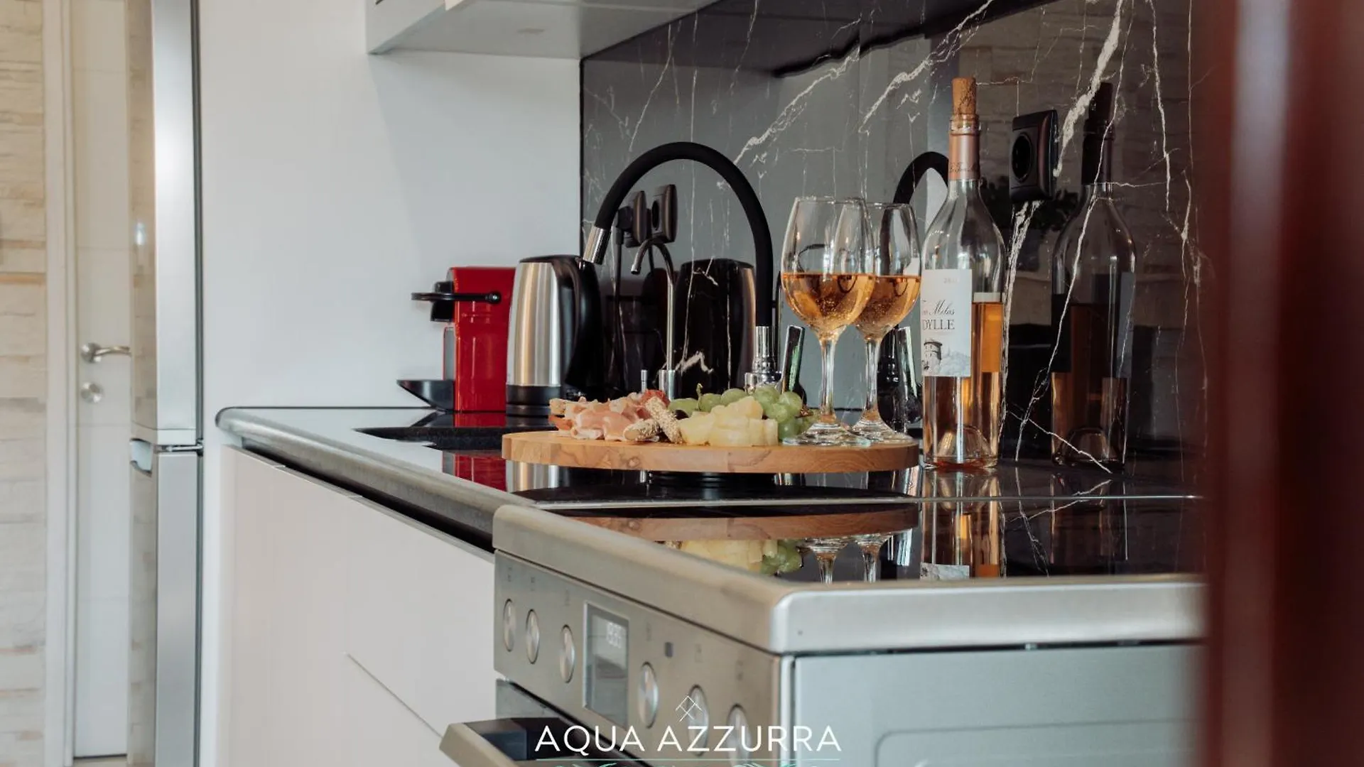 ネア・ローダAqua Azzurraアパートメント